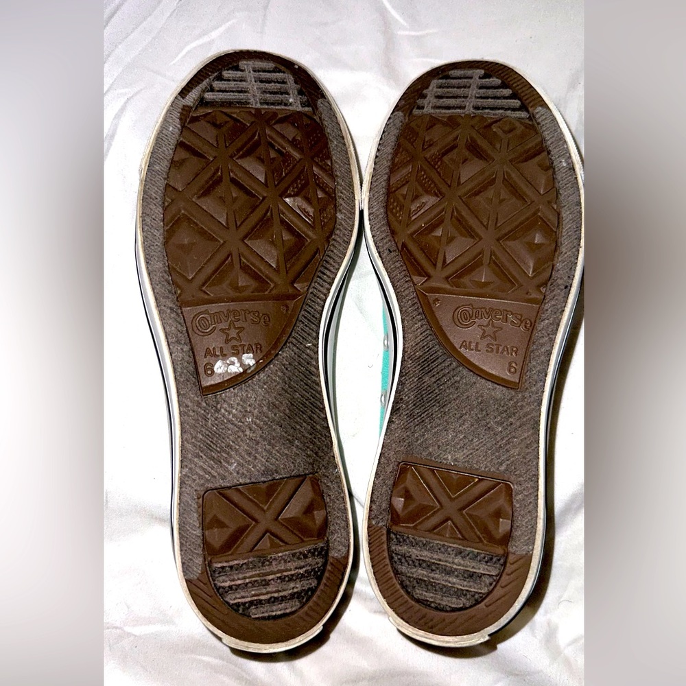 Converse low top chucks sz 6 men 8wm - Picture 4 of 6